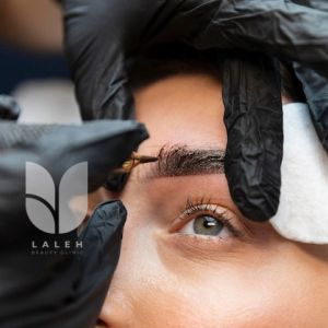 رنگ کردن ابرو بعد از کاشت | زمان مناسب و مراقبت ها